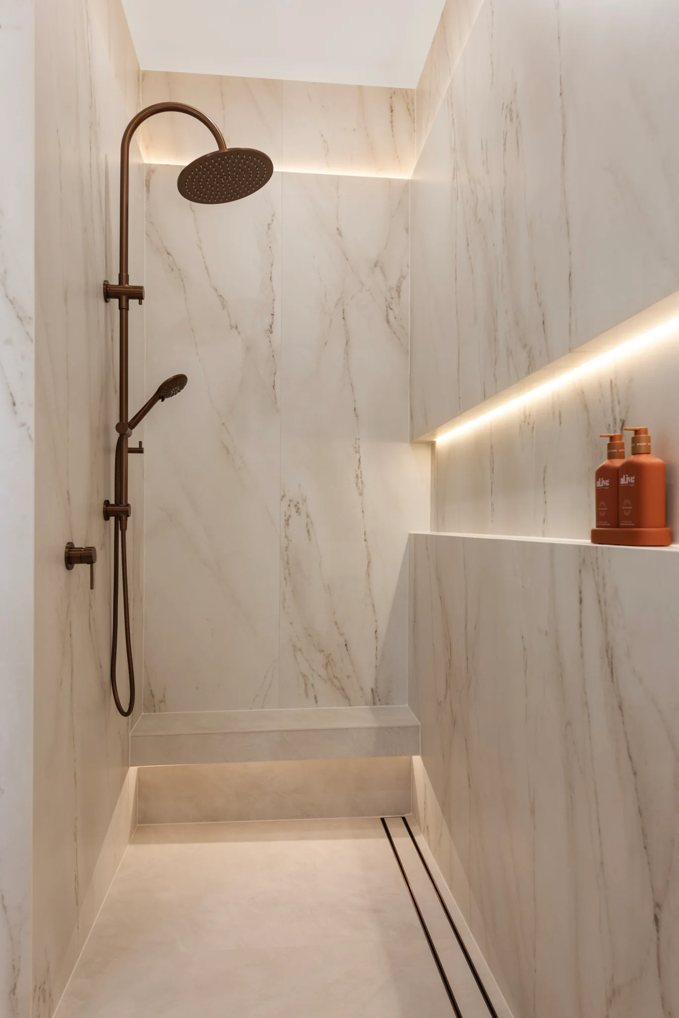 Round Gooseneck Shower Set with 300mm rose, Three-Function Hand Shower- Lustre Bronze - Image 5