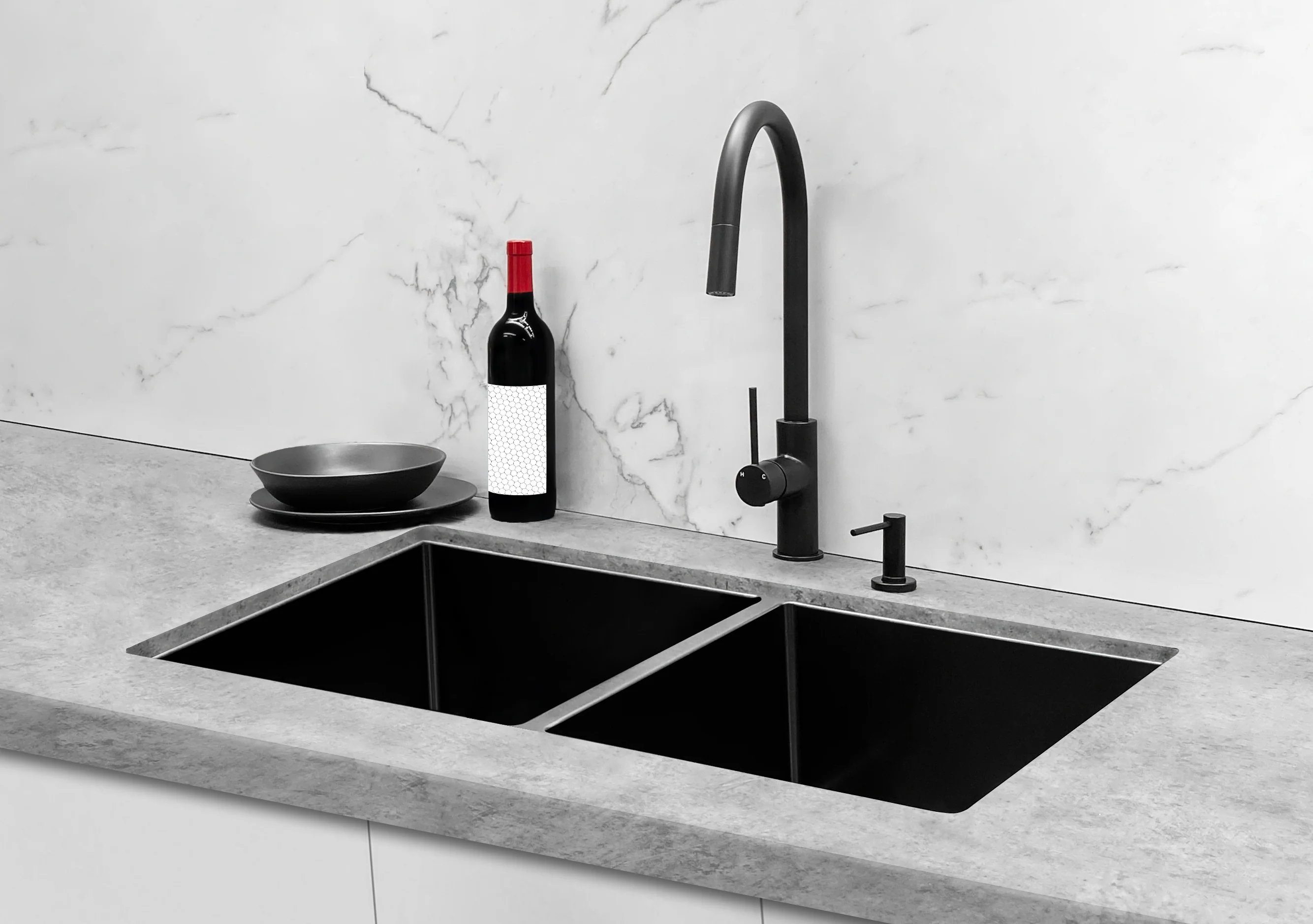 Round Piccola Pull Out Kitchen Mixer Tap - Matte Black - Image 4