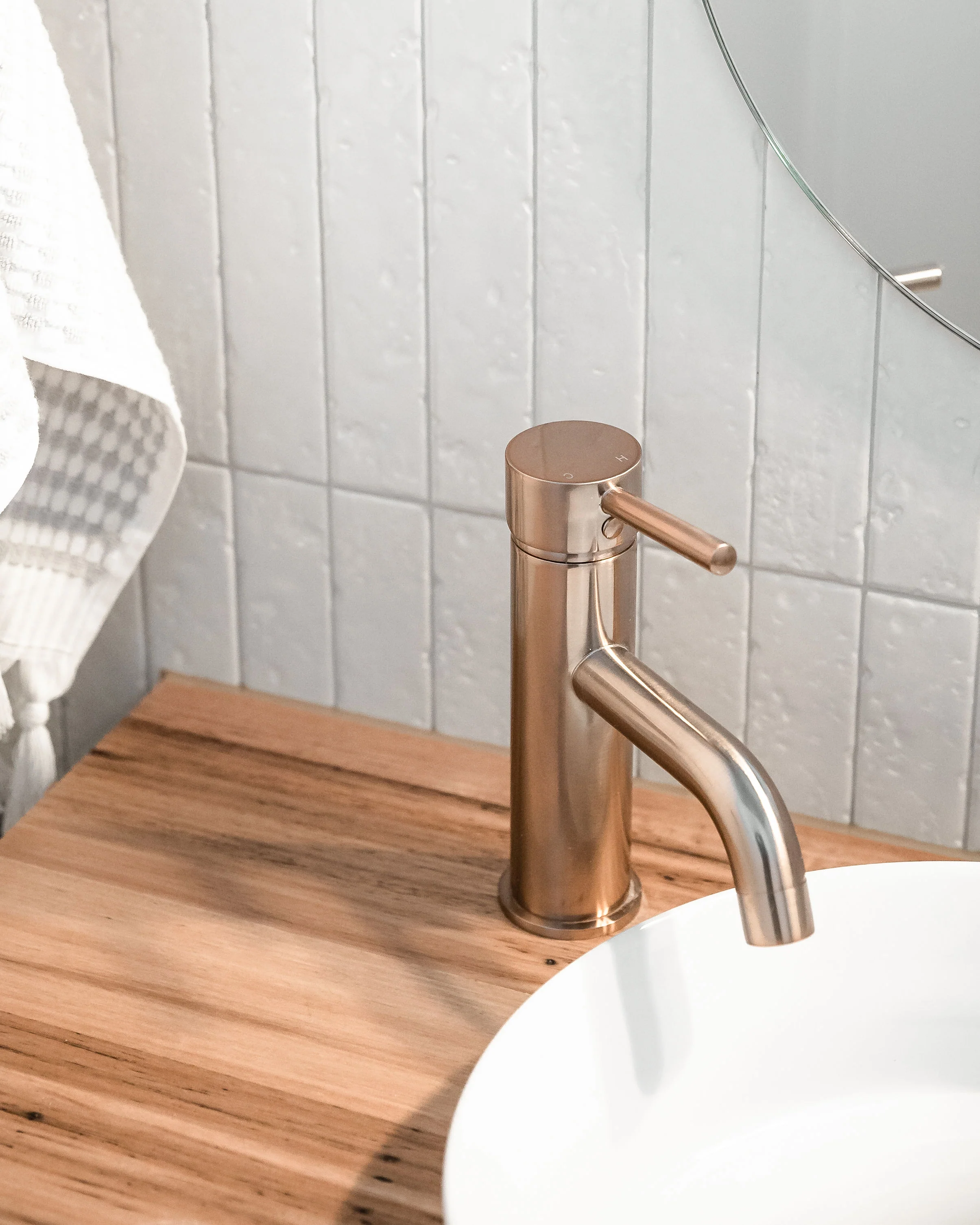Round Basin Mixer Curved - Champagne - Image 5