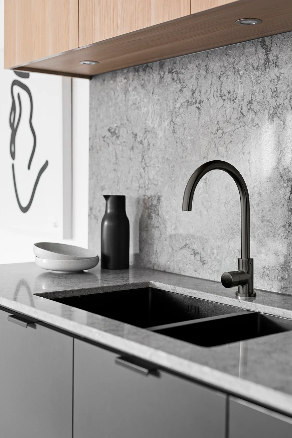 Round Gooseneck Kitchen Mixer Tap with Pinless Handle - Shadow Gunmetal - Image 8